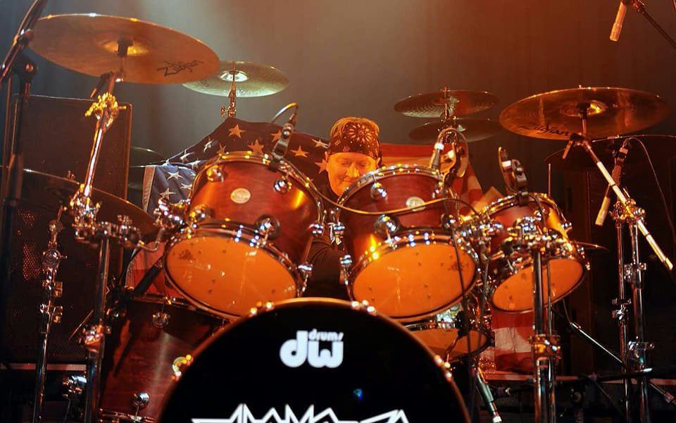 Thruster live concert photo by Wayne Dennon