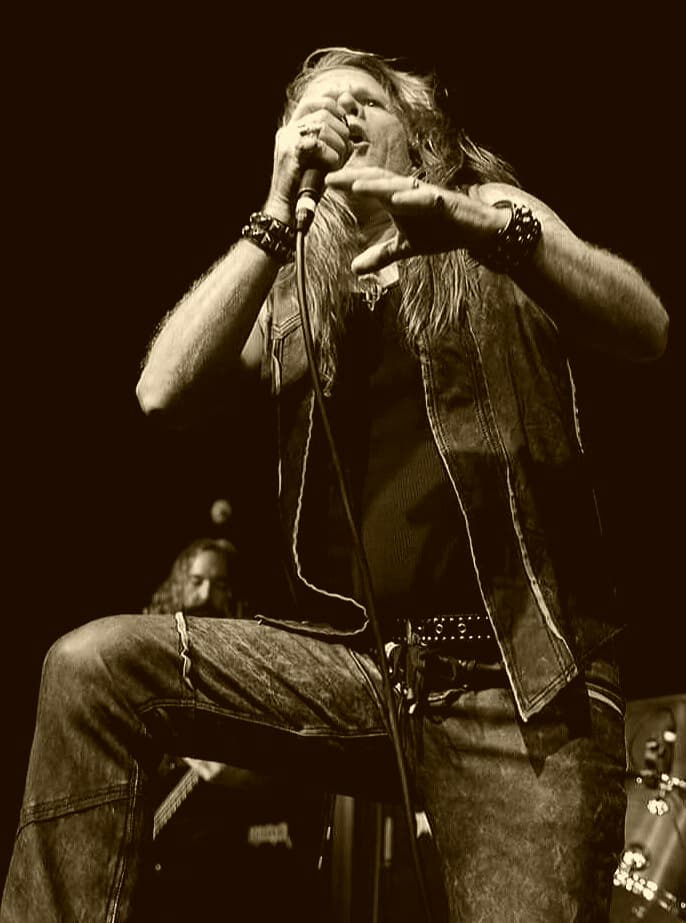 Thruster live concert photo by Wayne Dennon