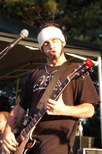 Bobaflex live concert photo by Wayne Dennon