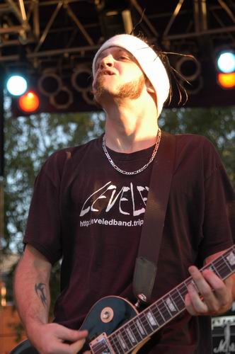 Bobaflex live concert photo by Wayne Dennon