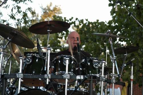 Bobaflex live concert photo by Wayne Dennon