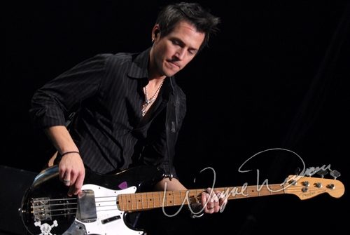 Dierks Bentley concert photo by Wayne Dennon