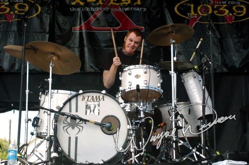 Cold concert photo by Wayne Dennon