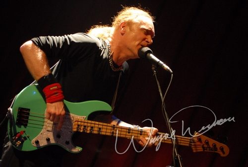 Bx3 live concert photo by Wayne Dennon