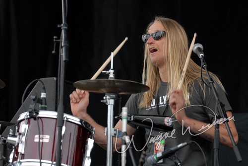 Whitestarr by Wayne Dennon