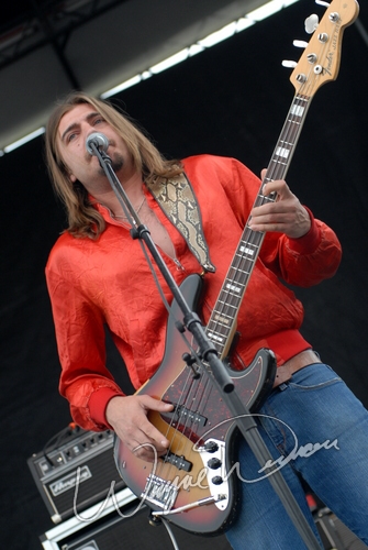 Whitestarr by Wayne Dennon