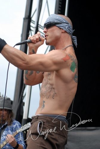 Operator concert photo by Wayne Dennon