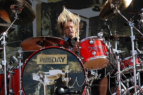 Dark New Day concert photo by Wayne Dennon
