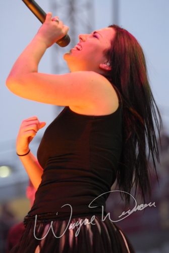 Evanescence concert photo by Wayne Dennon