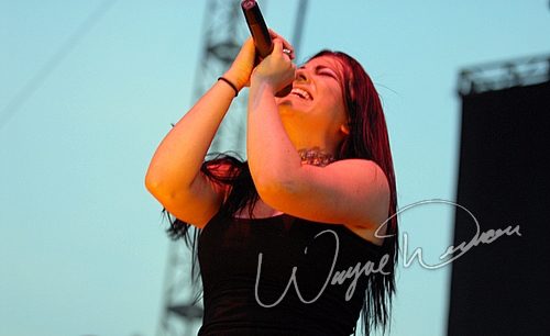 Evanescence concert photo by Wayne Dennon