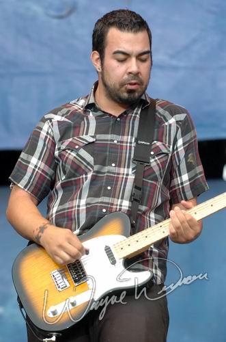 Finch concert photo by Wayne Dennon
