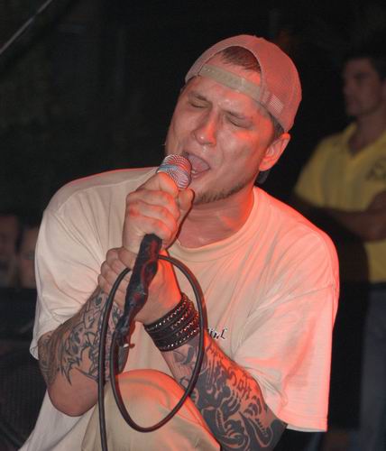 Flaw live concert photo by Wayne Dennon