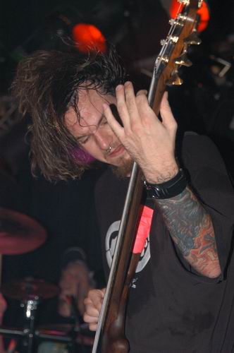 Flaw live concert photo by Wayne Dennon