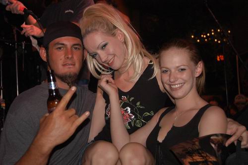 Flaw live concert photo by Wayne Dennon