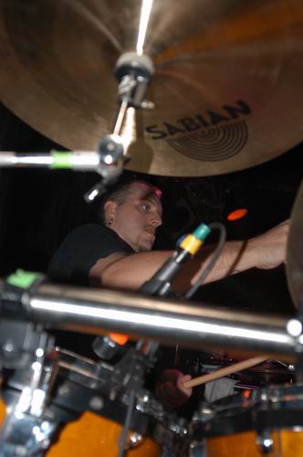 Flaw live concert photo by Wayne Dennon