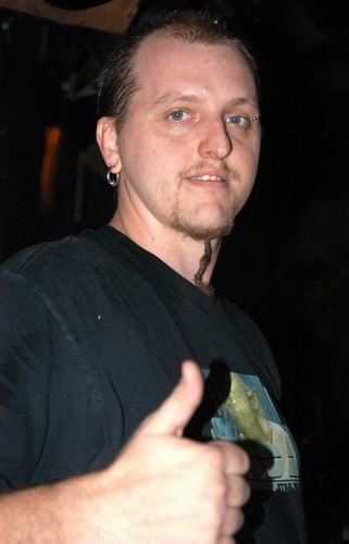 Flaw live concert photo by Wayne Dennon