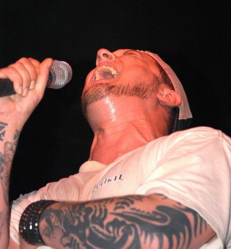 Flaw live concert photo by Wayne Dennon