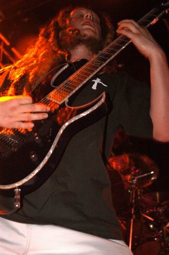 Flaw live concert photo by Wayne Dennon