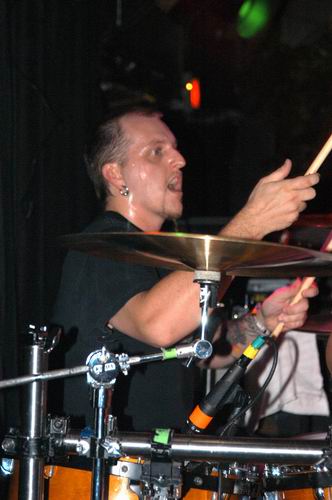 Flaw live concert photo by Wayne Dennon