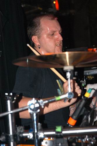 Flaw live concert photo by Wayne Dennon