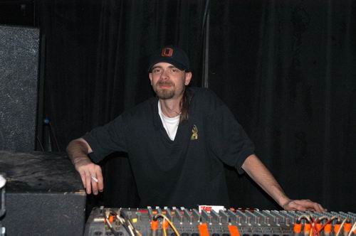 Flaw live concert photo by Wayne Dennon