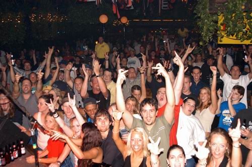 Flaw live concert photo by Wayne Dennon