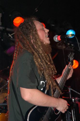 Flaw live concert photo by Wayne Dennon