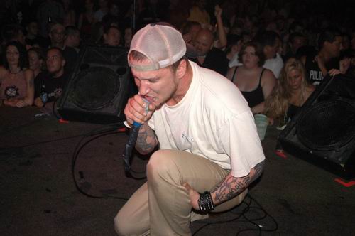 Flaw live concert photo by Wayne Dennon
