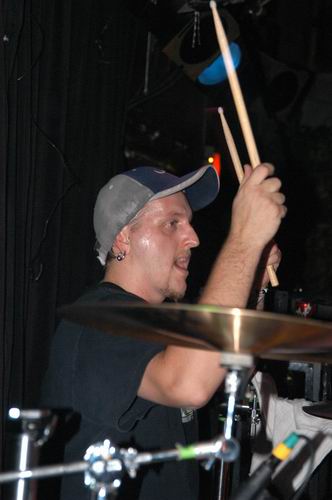 Flaw live concert photo by Wayne Dennon