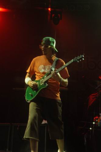 Hoobastank concert photo by Wayne Dennon