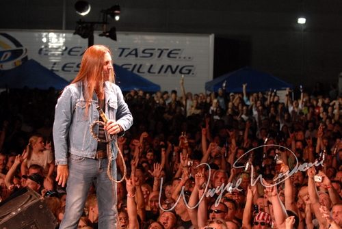 Jackyl at Aces & Eights Harley Davidson Mason, OH on September 22, 2007 &mdash; concert photo by Wayne Dennon