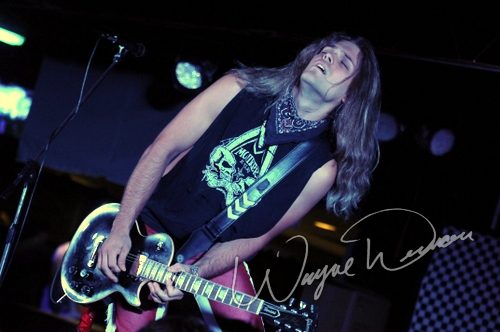 Nigel Dupree Band at Annie's Cincinnati, OH on July 15, 2009 &mdash; concert photo by Wayne Dennon