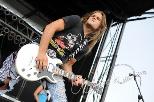 Nigel Dupree Band concert photo by Wayne Dennon