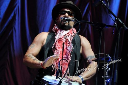 Jason Mraz concert photo by Wayne Dennon