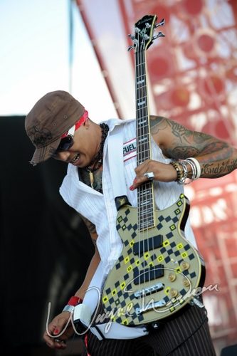 Slaughter concert photo by Wayne Dennon