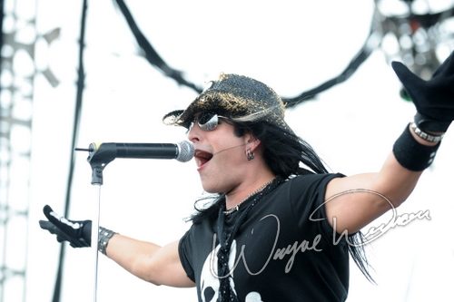 Pretty Boy Floyd concert photo by Wayne Dennon