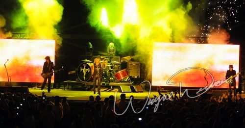 Motley Crue at Columbus Crew Stadium Columbus, OH on May 17, 2009 &mdash; concert photo by Wayne Dennon