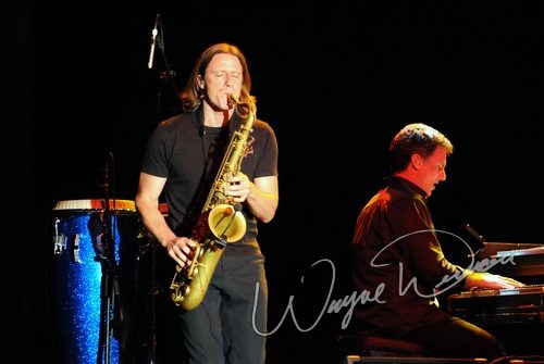 Joe Cocker at Fraze Pavilion Kettering, OH on June 30, 2009 &mdash; concert photo by Wayne Dennon