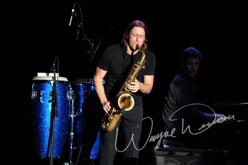 Joe Cocker at Fraze Pavilion Kettering, OH on June 30, 2009 &mdash; concert photo by Wayne Dennon