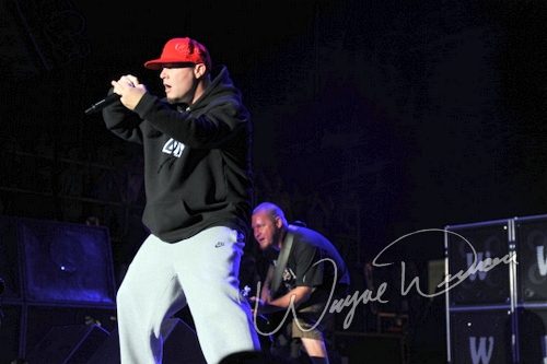 Limp Bizkit concert photo by Wayne Dennon