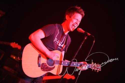 Jonny Lang at Taft Theatre Cincinnati, OH on November 17, 2010 &mdash; concert photo by Wayne Dennon