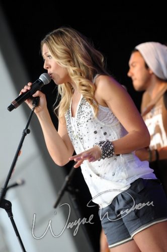 Colbie Caillat at Fraze Pavilion Kettering, OH on June 15, 2010 &mdash; concert photo by Wayne Dennon