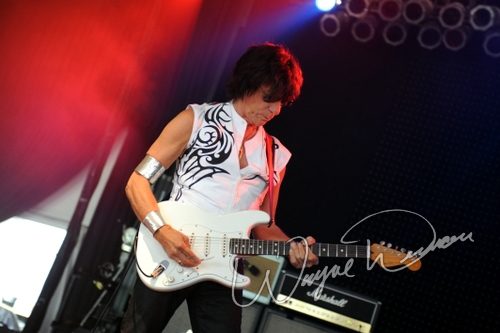 Jeff Beck concert photo by Wayne Dennon
