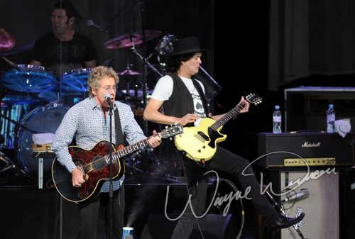 Roger Daltry concert photo by Wayne Dennon