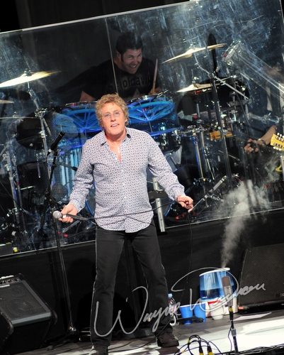 Roger Daltry concert photo by Wayne Dennon
