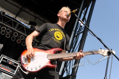 Hail the Villain concert photo by Wayne Dennon