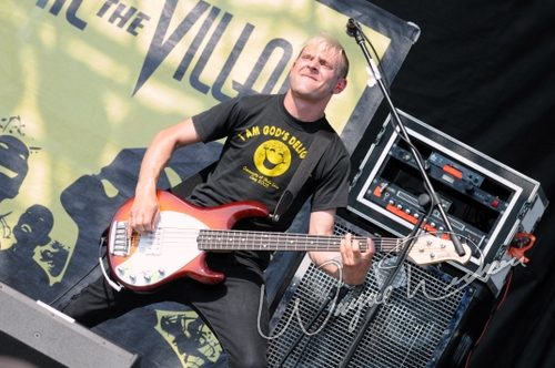Hail the Villain concert photo by Wayne Dennon