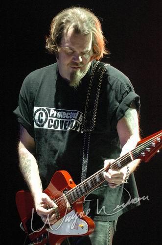 Kid Rock at Freedom Hall Louisville, KY on February 27, 2004 &mdash; concert photo by Wayne Dennon
