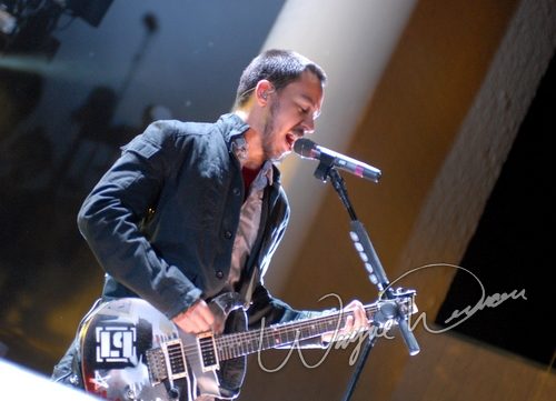 Linkin Park at Verizon Wireless Music Center Noblesville, IN on August 31, 2007 &mdash; concert photo by Wayne Dennon