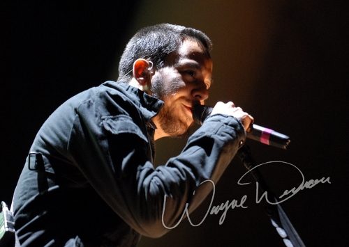 Linkin Park at Verizon Wireless Music Center Noblesville, IN on August 31, 2007 &mdash; concert photo by Wayne Dennon